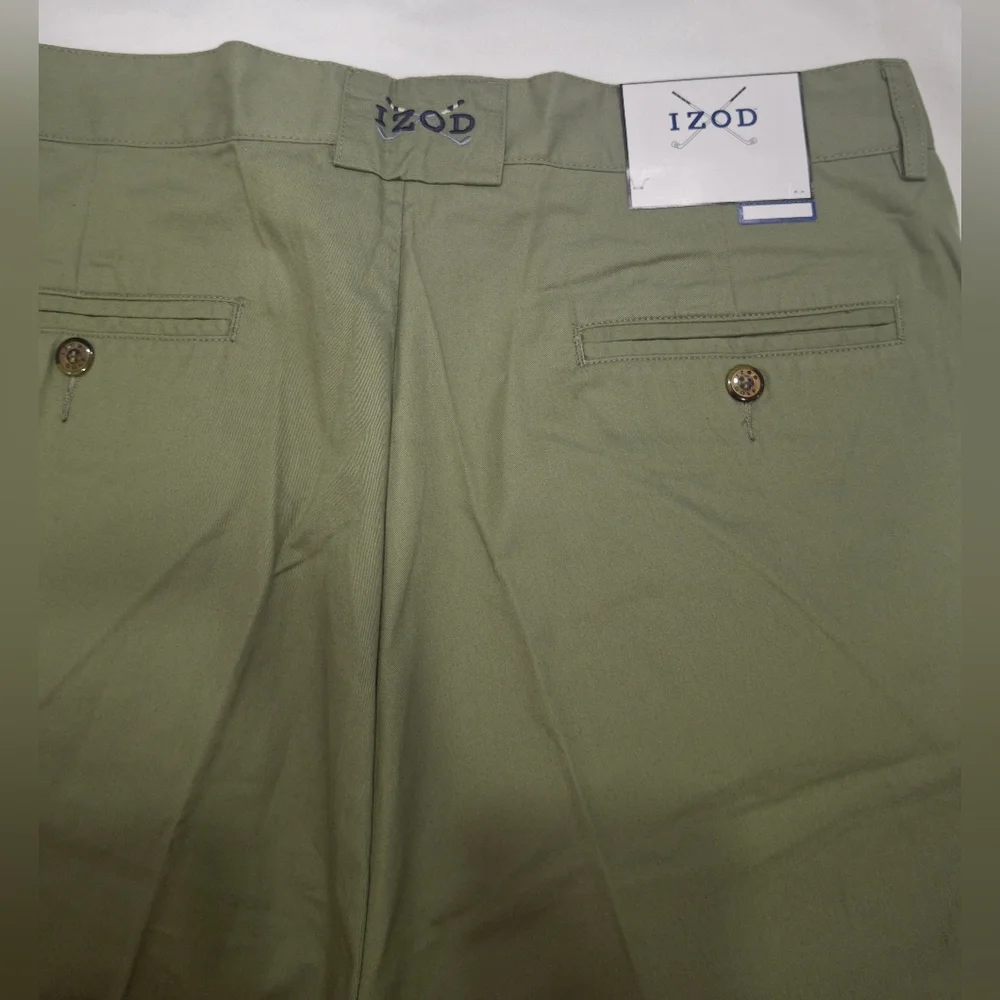 Izod Men's Khaki Shorts